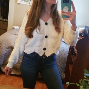 {Zaful} White Scalloped Button Up Sweater